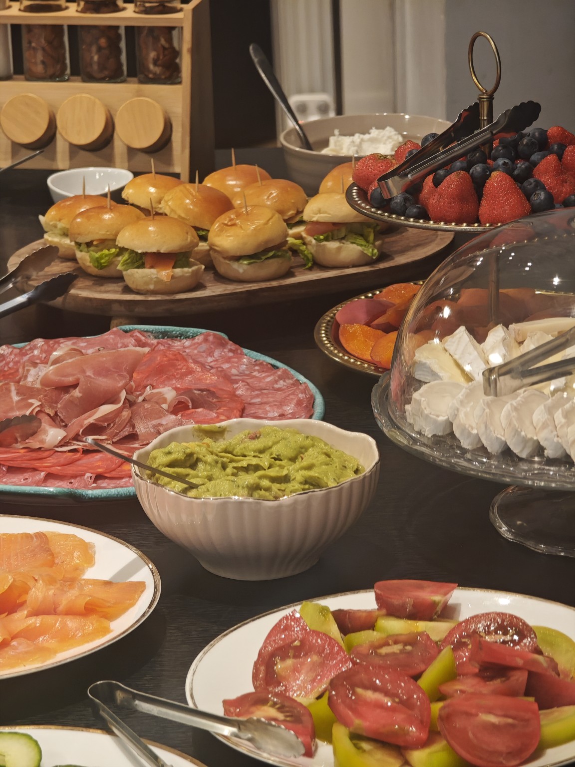 Buffet du brunch à volonté de La Micuiterie à Pau